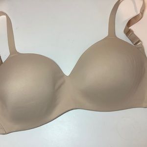 Wacoal wireless bra 34DD